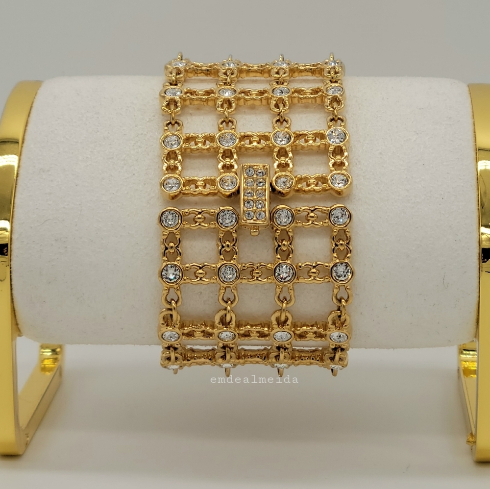 SOLD - Swarovski Crystal Vintage Gold Tone Lattice Weave Statement Bracelet - Picture 5 of 6